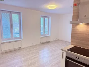 Pronájem bytu 2+kk, Benešov, Dukelská, 51 m2