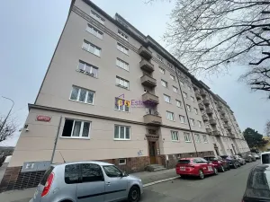 Pronájem bytu 1+kk, Praha - Vršovice, Karpatská, 28 m2