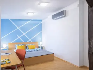 Pronájem bytu 6+kk a větší, Praha - Holešovice, Strojnická, 168 m2