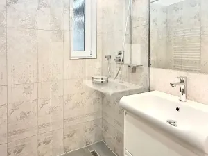 Pronájem bytu 2+1, Děčín, Liliová, 56 m2