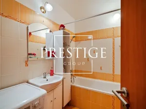 Pronájem bytu 4+kk, Praha - Kobylisy, Frýdlantská, 70 m2