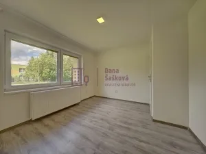 Pronájem bytu 3+kk, Jindřichův Hradec, sídliště Vajgar, 44 m2