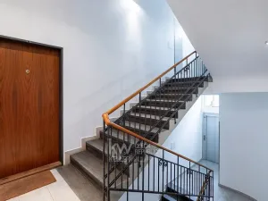 Pronájem bytu 2+kk, Praha - Žižkov, Žerotínova, 52 m2