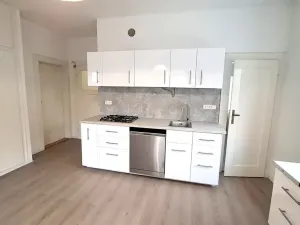 Pronájem bytu 3+1, Plzeň, Pod Záhorskem, 100 m2