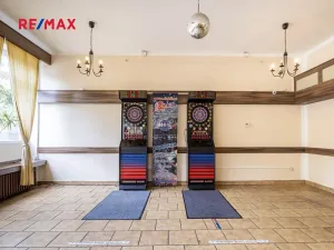 Prodej obchodního prostoru, Čelákovice, Rumunská, 794 m2