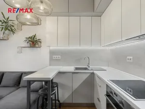 Pronájem bytu 1+kk, Praha - Košíře, Naskové, 33 m2