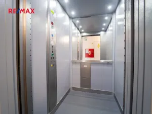 Pronájem bytu 1+kk, Velký Osek, U hřiště, 33 m2