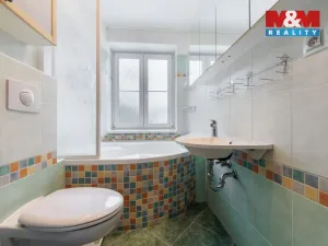 Prodej bytu 4+1, Karlovy Vary, Sládkova, 94 m2