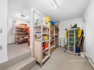 Prodej rodinného domu, Stráž, 320 m2