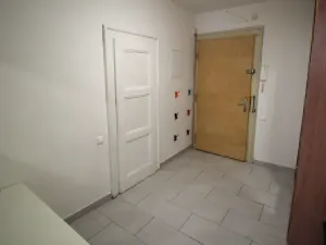 Pronájem bytu 2+kk, Praha - Braník, Branická, 53 m2