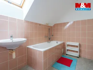 Prodej bytu 4+1, České Velenice, třída Čsl. legií, 121 m2