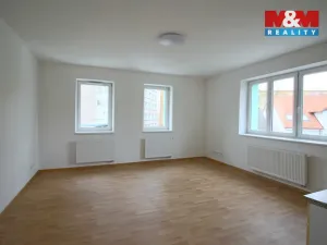 Pronájem bytu 1+kk, Hradec Králové - Slezské Předměstí, Bratří Štefanů, 37 m2