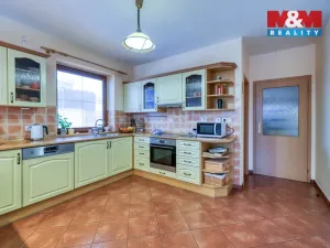 Prodej rodinného domu, Kvíčovice, 249 m2