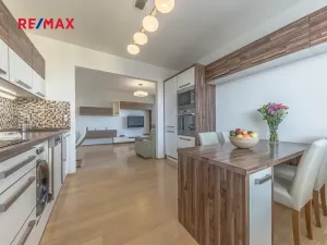 Pronájem bytu 2+kk, Praha - Kamýk, Krhanická, 54 m2