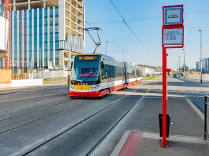 Pronájem bytu 2+kk, Praha - Vysočany, Strnadových, 55 m2