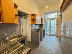 Pronájem bytu 3+1, Praha, Kolínská, 93 m2