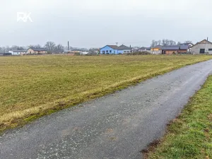 Prodej pozemku pro bydlení, Uhersko, 944 m2