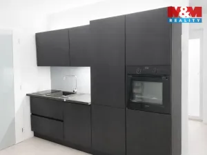 Prodej bytu 1+kk, Praha, Pekařova, 30 m2