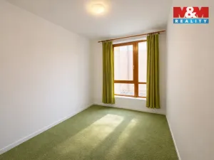 Pronájem bytu 3+kk, Praha, Pod Haltýřem, 77 m2