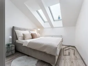 Pronájem bytu 2+kk, Praha - Libeň, Pod Labuťkou, 38 m2