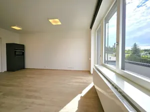 Pronájem bytu 1+kk, Praha - Velká Chuchle, Na hvězdárně, 35 m2