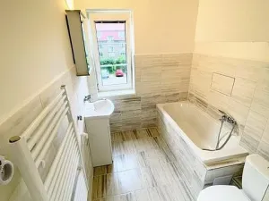 Pronájem bytu 2+kk, Liberec - Liberec I-Staré Město, nám. Žižkovo, 50 m2