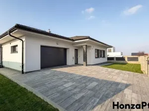 Prodej rodinného domu, Křenice, V Kukli, 190 m2