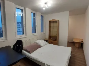 Pronájem bytu 1+kk, Praha - Troja, Olštýnská, 27 m2