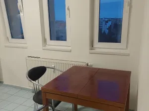 Pronájem bytu 1+kk, Praha - Troja, Olštýnská, 27 m2