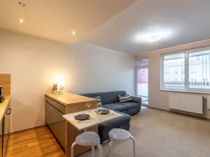 Pronájem bytu 2+kk, Praha - Vysočany, Poděbradská, 50 m2