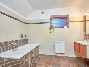 Prodej rodinného domu, Mořina, 239 m2