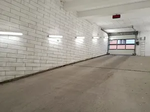 Pronájem garážového stání, Plzeň, Rejskova, 16 m2