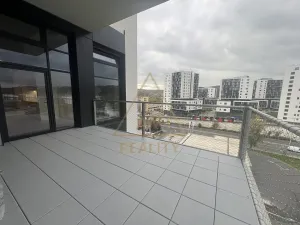 Pronájem atypického bytu, Praha - Modřany, Československého exilu, 41 m2