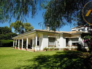 Prodej vily, Estepona, Španělsko, 220 m2