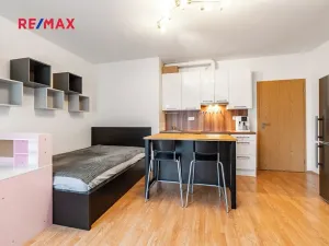 Prodej bytu 1+kk, Hostivice, Ječná, 32 m2
