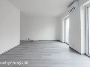 Prodej bytu 3+kk, Skorkov - Podbrahy, 90 m2