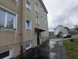 Pronájem bytu 2+kk, Meziboří, Okružní, 33 m2