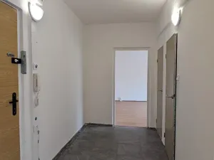 Pronájem bytu 2+1, Chomutov, Dřínovská, 61 m2