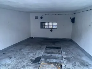 Pronájem garáže, Soběsuky, 28 m2