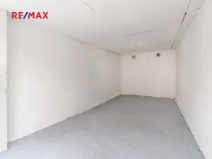 Pronájem garáže, Praha - Břevnov, 18 m2