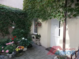 Pronájem kanceláře, Slaný, Husova, 40 m2