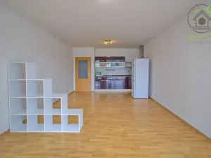Prodej bytu 2+kk, Plzeň - Skvrňany, Waltrova, 72 m2