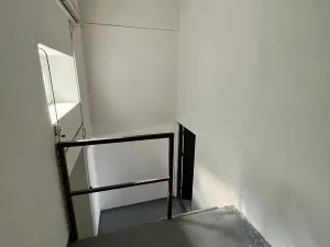 Prodej obchodního prostoru, Praha - Horní Počernice, Komárovská, 210 m2