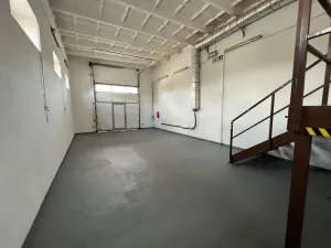 Prodej výrobních prostor, Praha - Horní Počernice, Komárovská, 210 m2