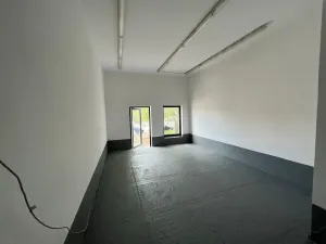 Prodej skladu, Praha - Horní Počernice, Komárovská, 210 m2