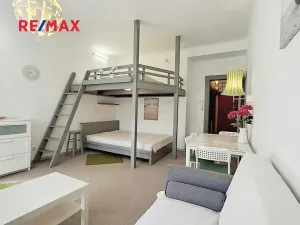 Pronájem bytu 1+kk, Praha - Vysočany, Prouzova, 36 m2