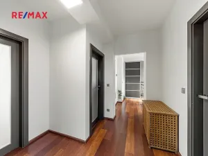 Prodej vily, Praha - Klánovice, Zádražanská, 330 m2