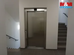 Pronájem bytu 3+kk, Pardubice - Zelené Předměstí, Boženy Vikové-Kunětické, 77 m2