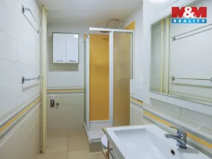 Pronájem bytu 1+1, Plzeň - Doubravka, Železničářská, 41 m2