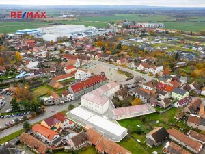 Prodej výrobních prostor, Dašice, náměstí T. G. Masaryka, 2490 m2